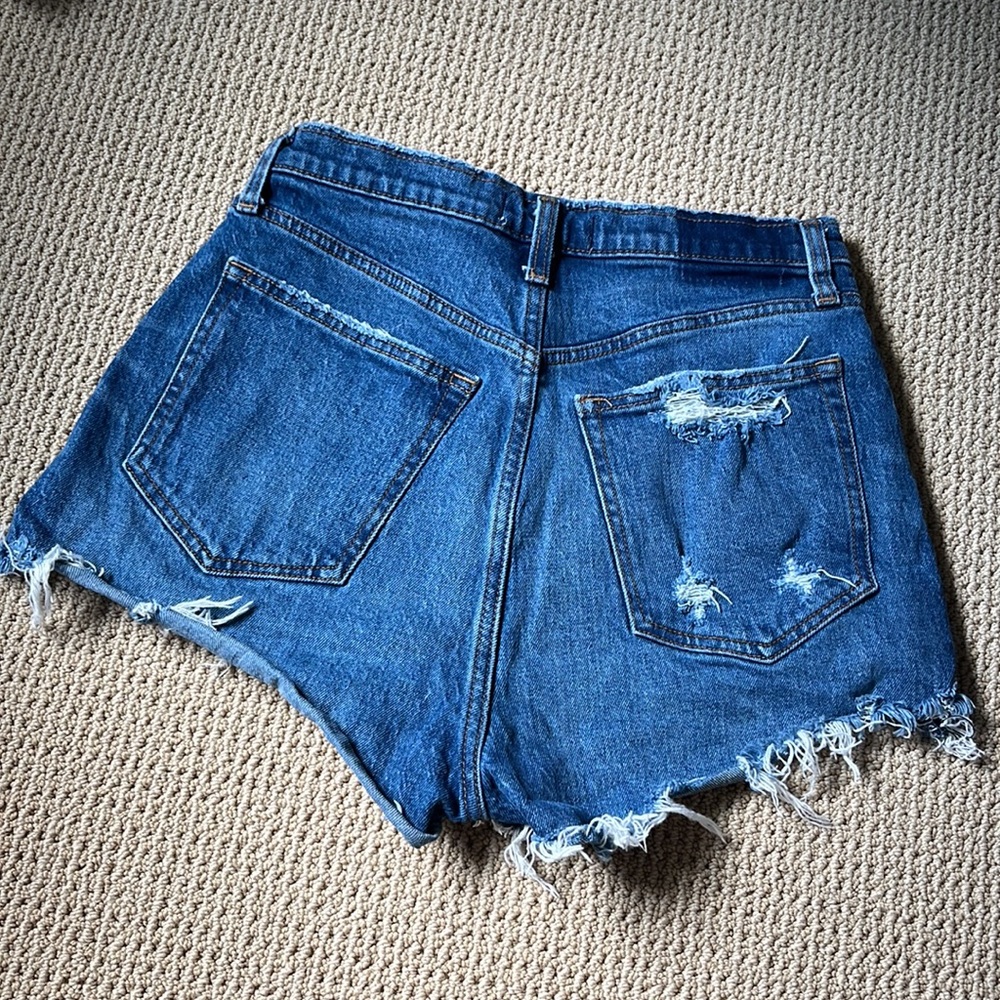 Abercrombie Curve Love High Rise Mom Short - Picture 2 of 6